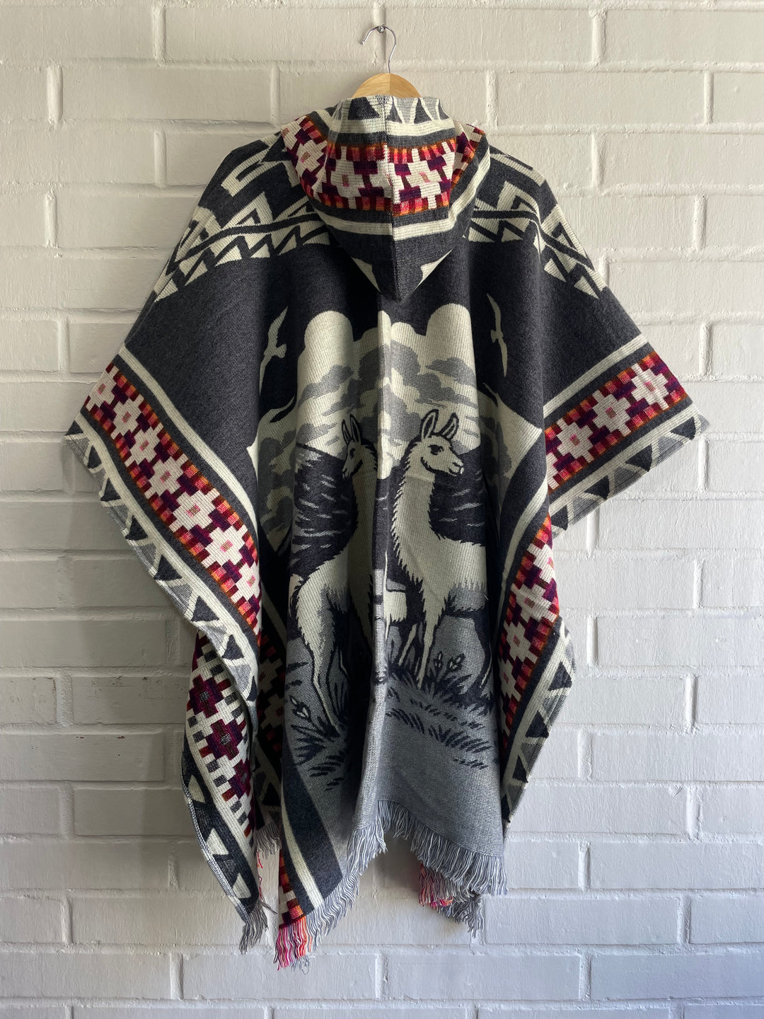 PONCHO DISEÑO DE ALPACAS