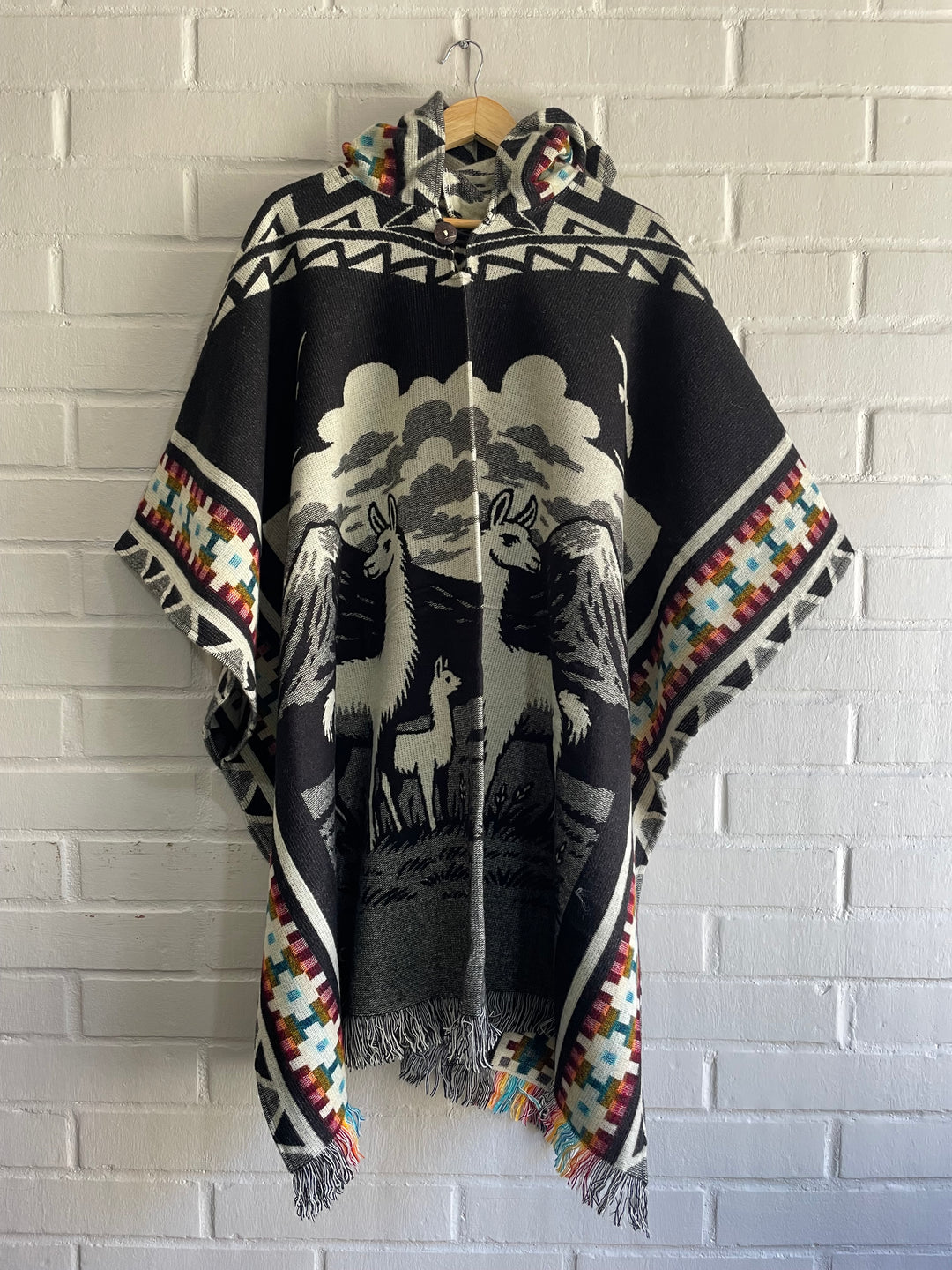 PONCHO DISEÑO ALPACA