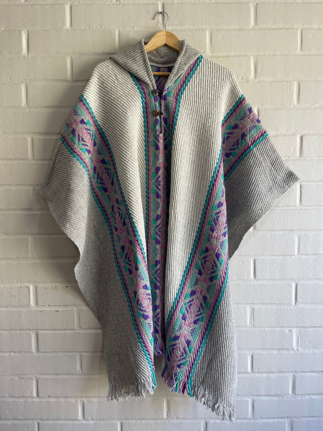 PONCHO DE OVEJA “CARICIAS FRÍAS”
