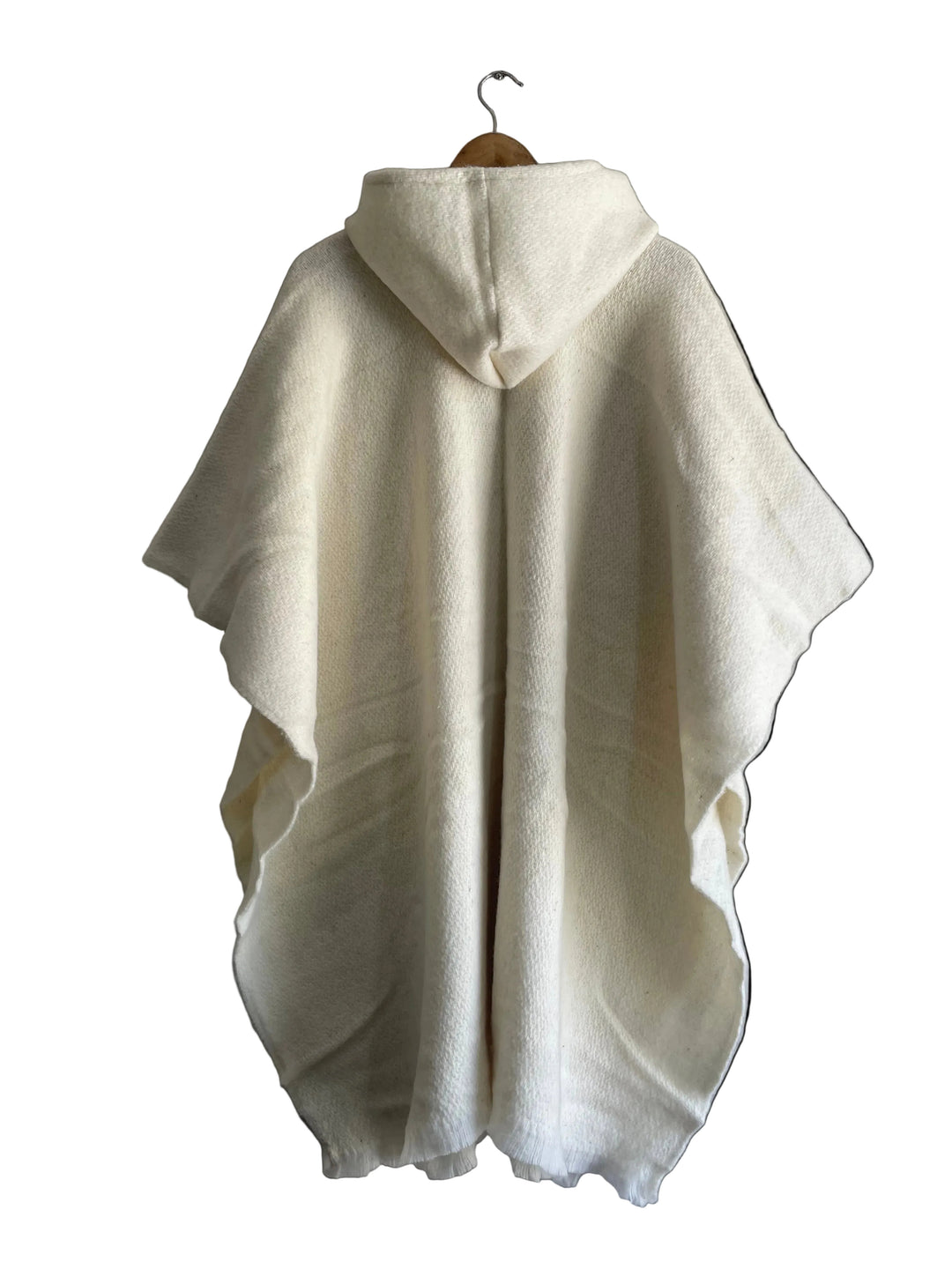 PONCHO OVEJERO “PAZ DEL LUGAR”
