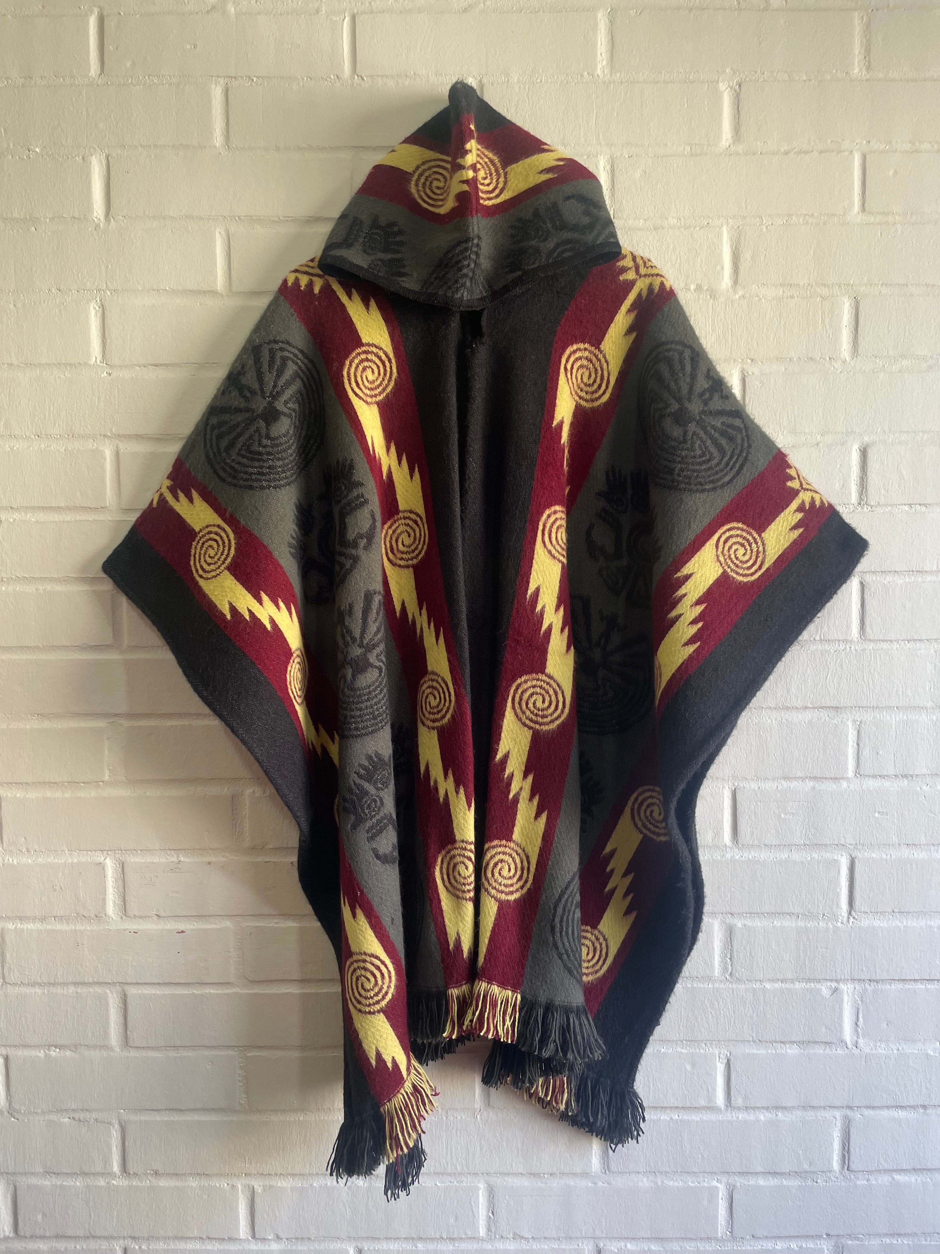 PONCHO CACIQUE GUERRERO DE LA MONTAÑA