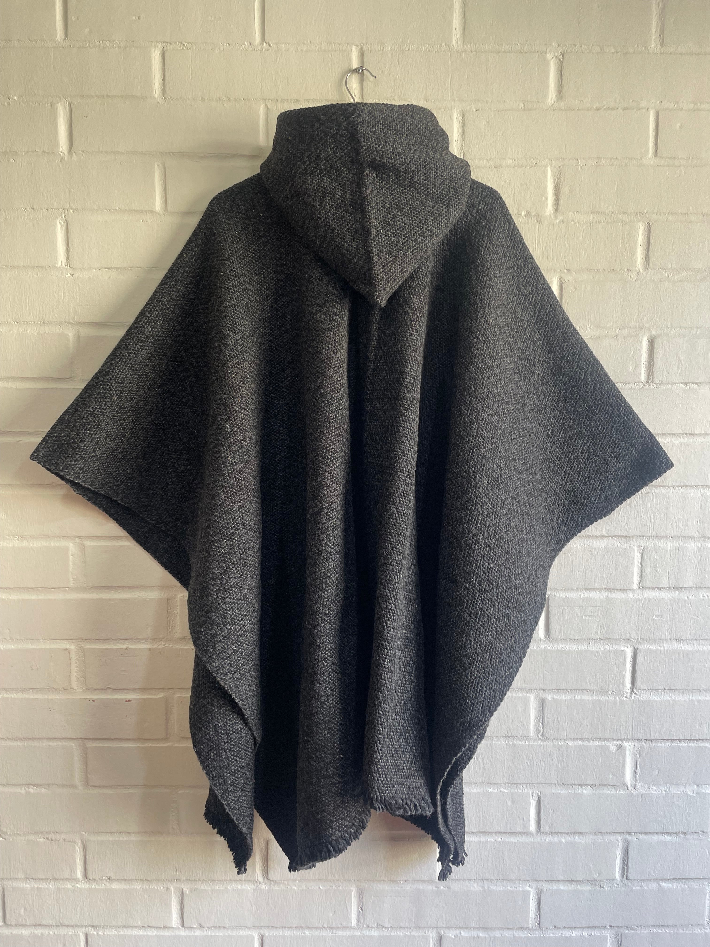 PONCHO HUASO GRIS GRAFITO