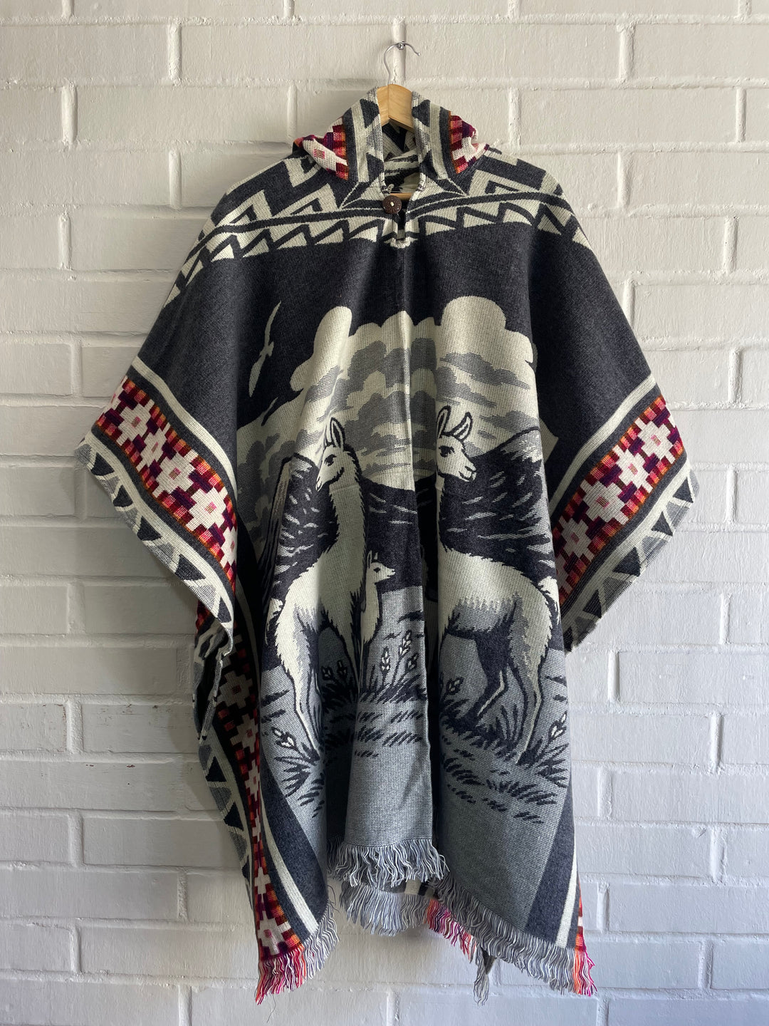 PONCHO DISEÑO DE ALPACAS