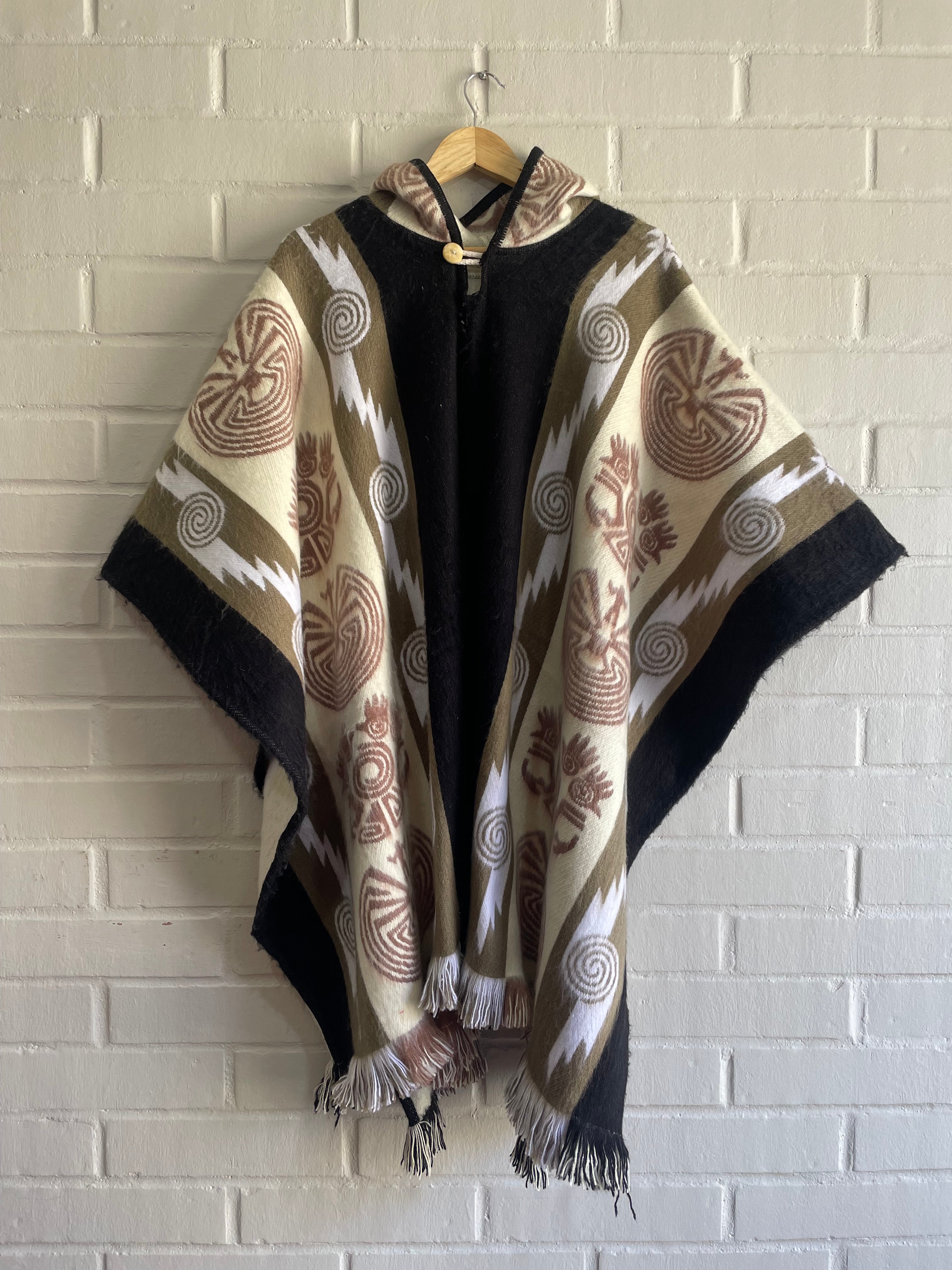 PONCHO CACIQUE ESPÍRITU DE LA TIERRA