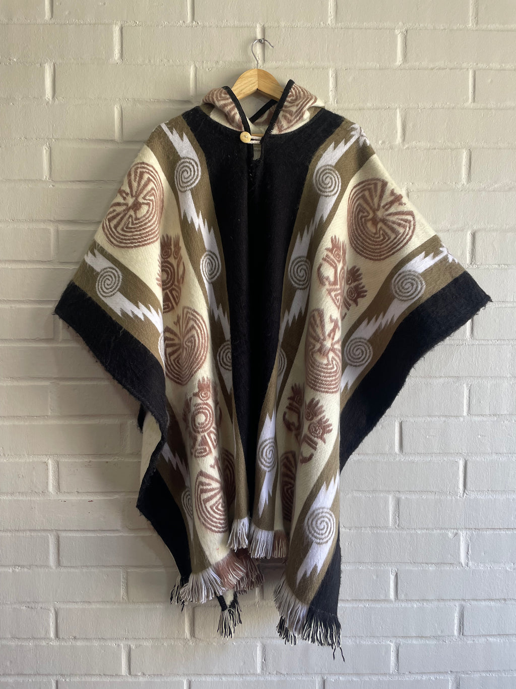 PONCHO CACIQUE ESPÍRITU DE LA TIERRA