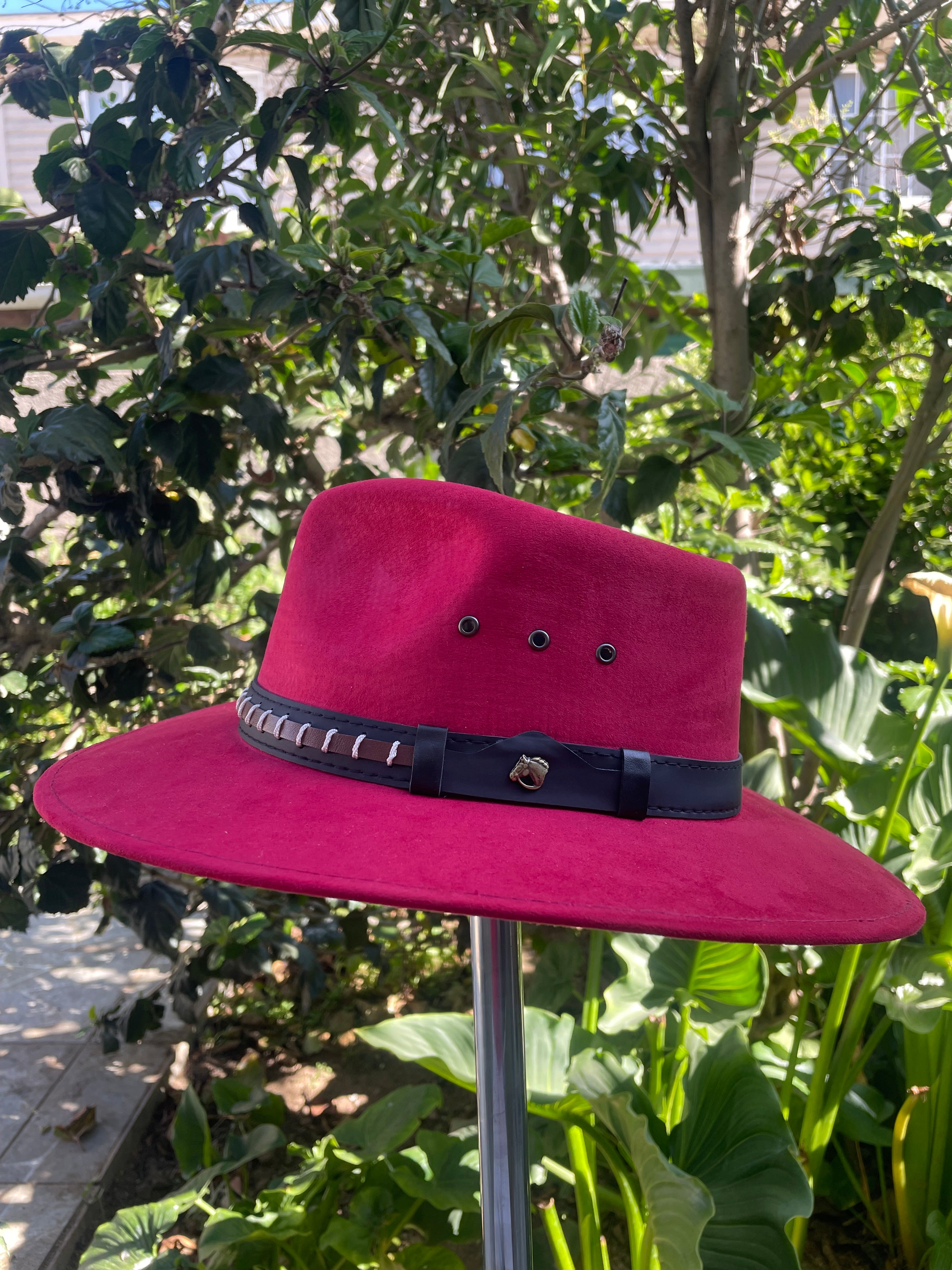 SOMBRERO AUSTRALIANO ROJO CARMESI