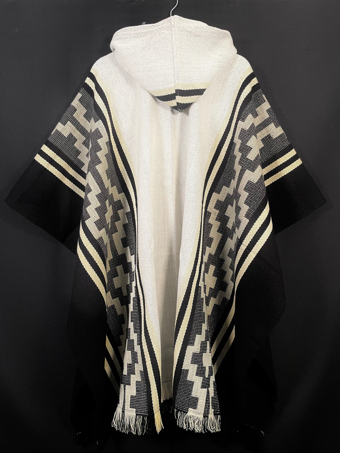 PONCHO ARAUCANO DE ALPACA "ANDES CLÁSICO"