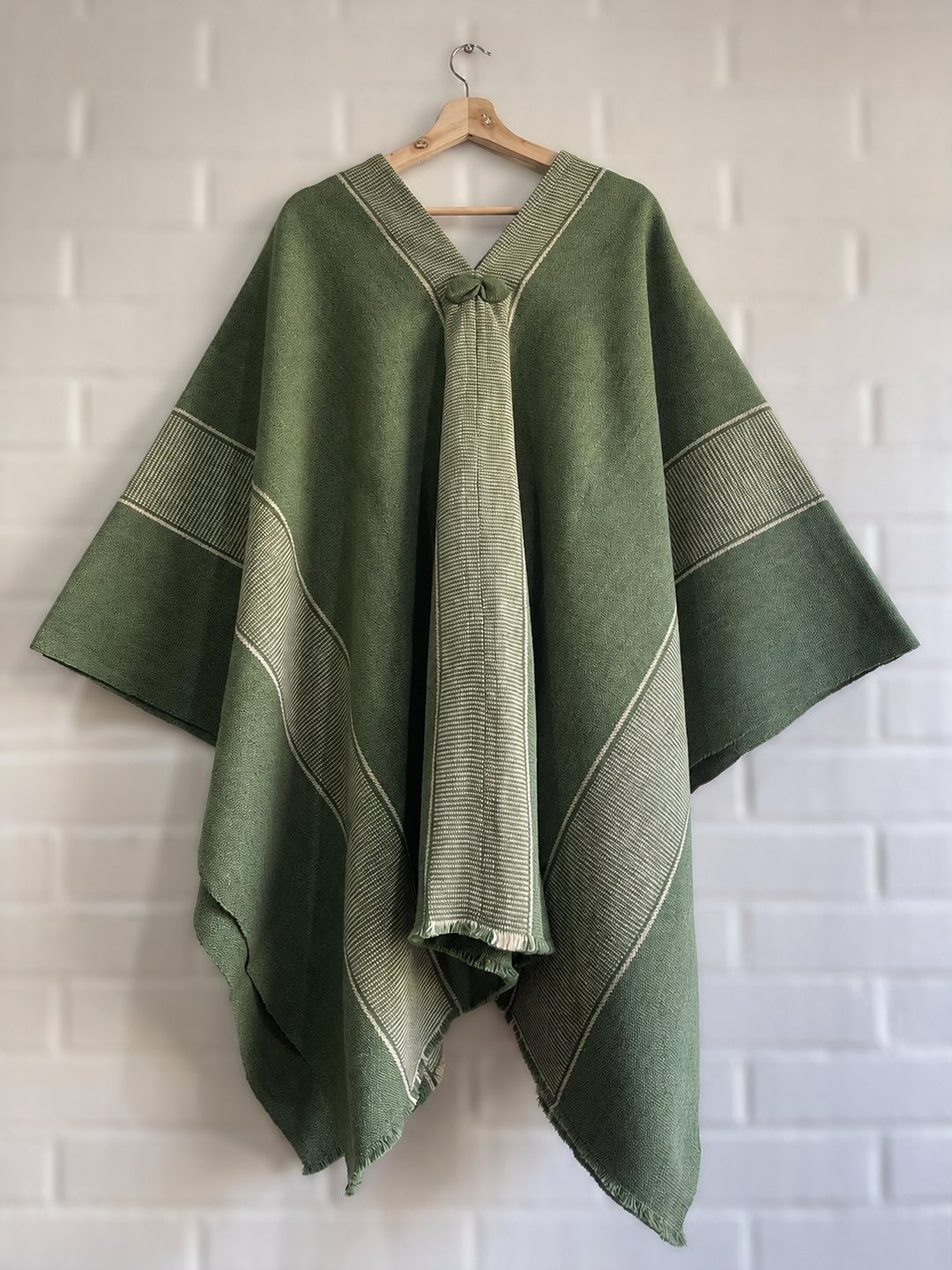 PONCHO DEL VALLE RAÍZ l ALPACA Y LANA PREMIUM