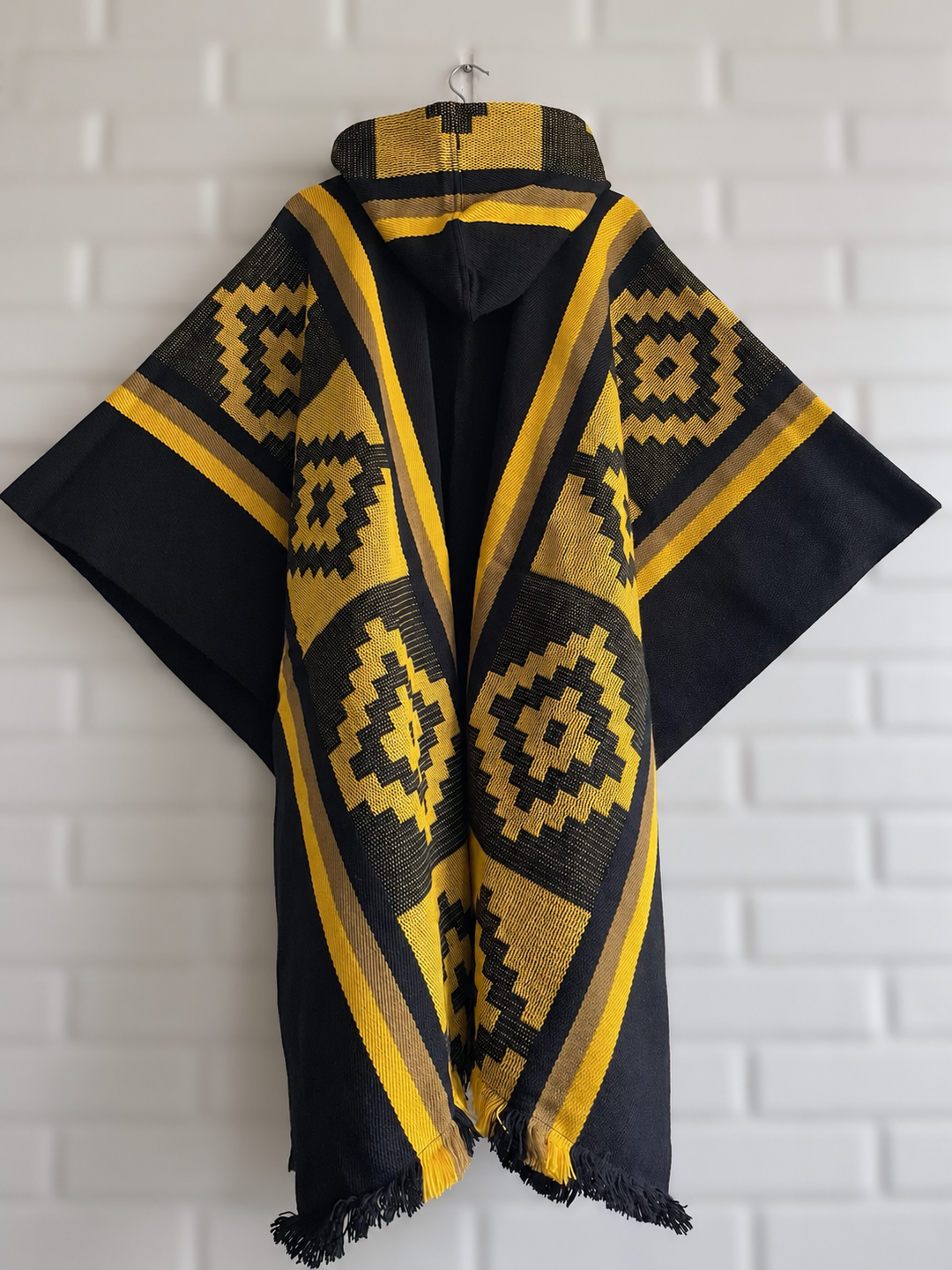 PONCHO ARAUCANO “SOL NEGRO”
