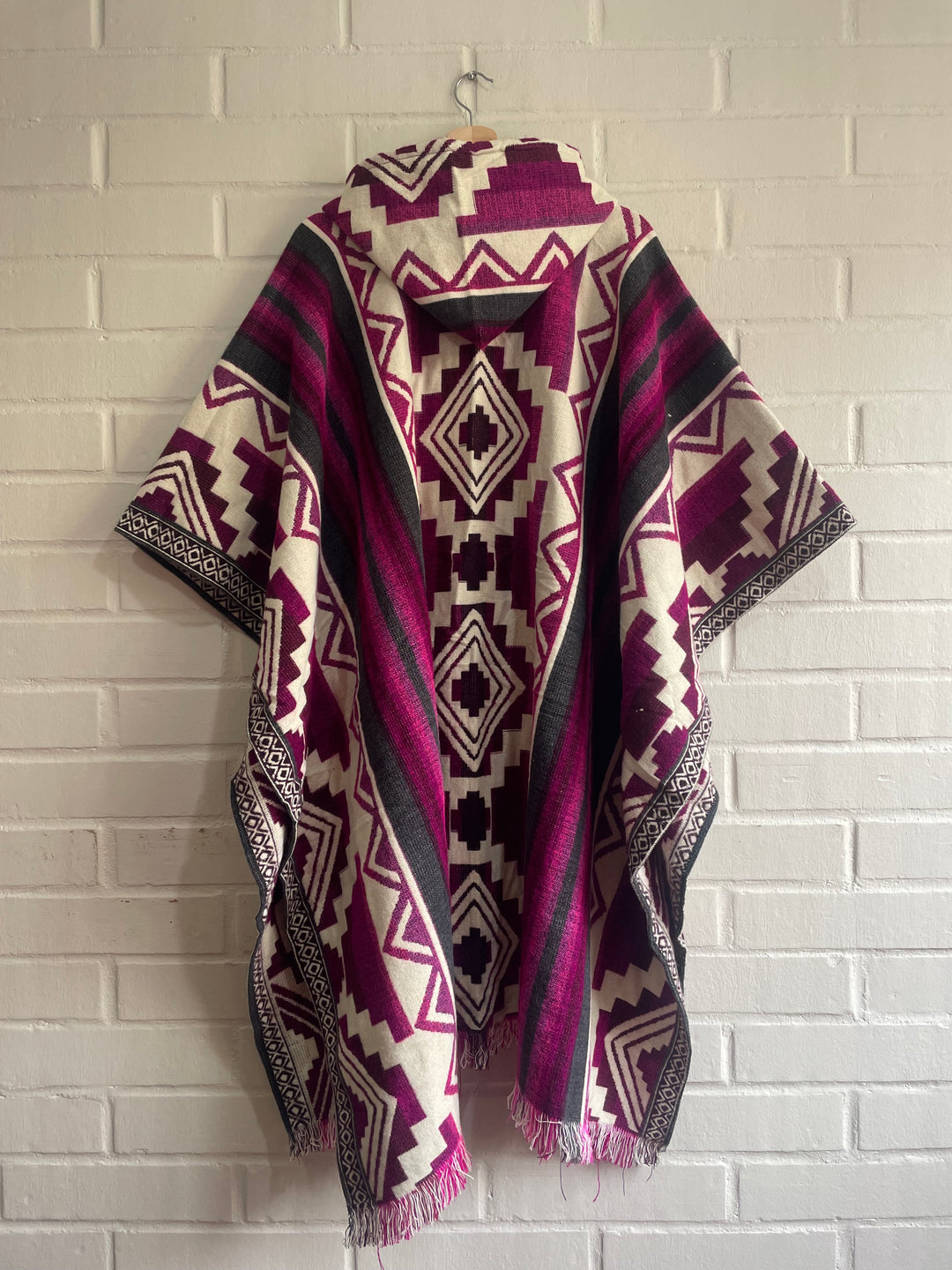 PONCHO DE ALPACA NORTINO “PRAGMÁTICO”