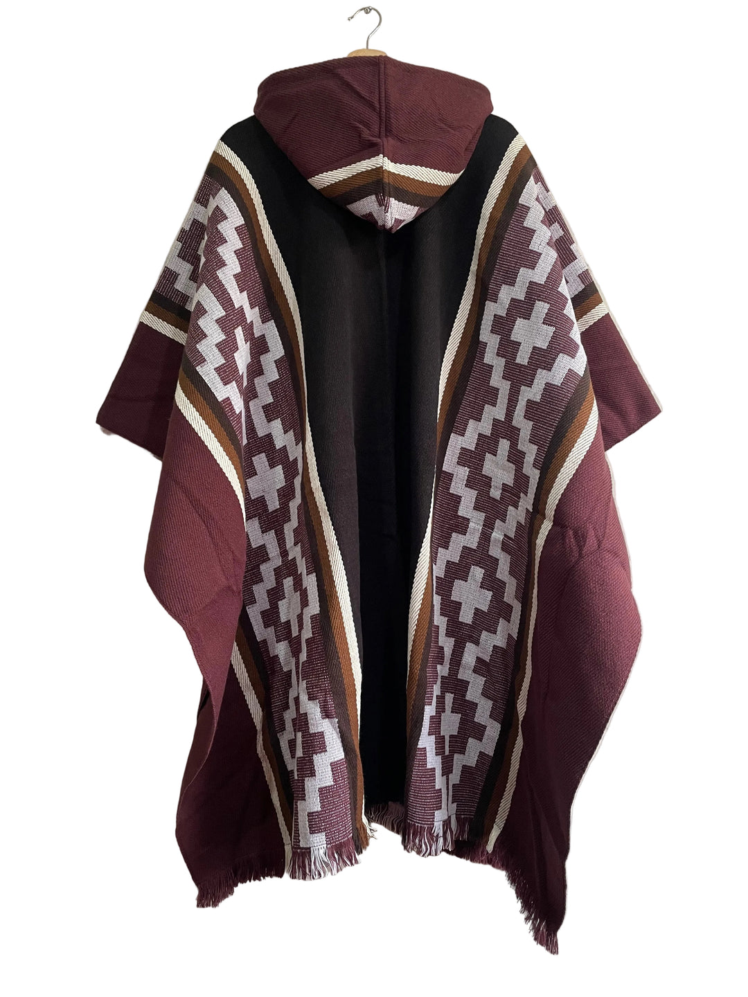 PONCHO ARAUCANO DE ALPACA “WEICHAFE” EL COMBATIENTE