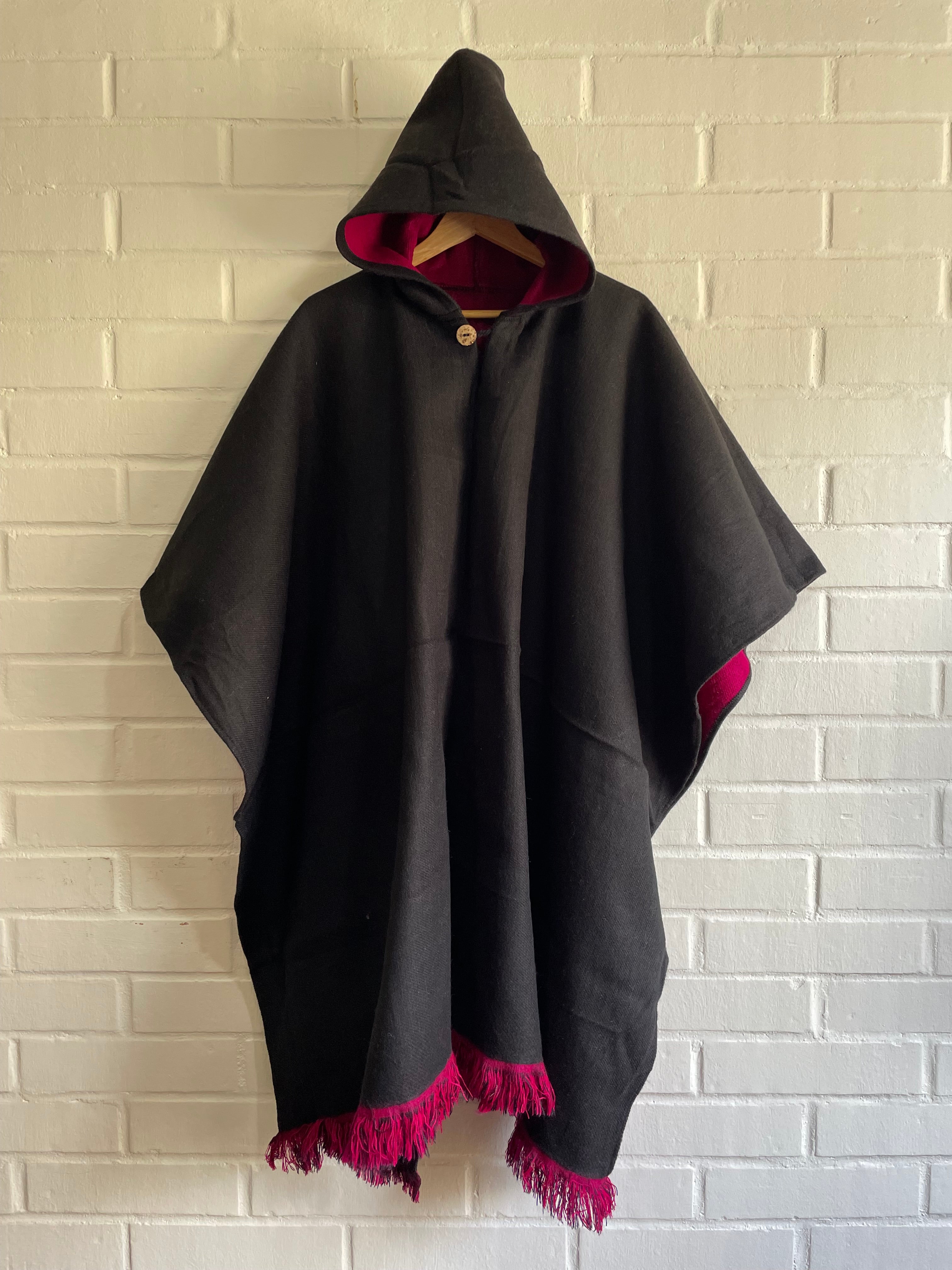 PONCHO REVERSIBLE DE ALPACA