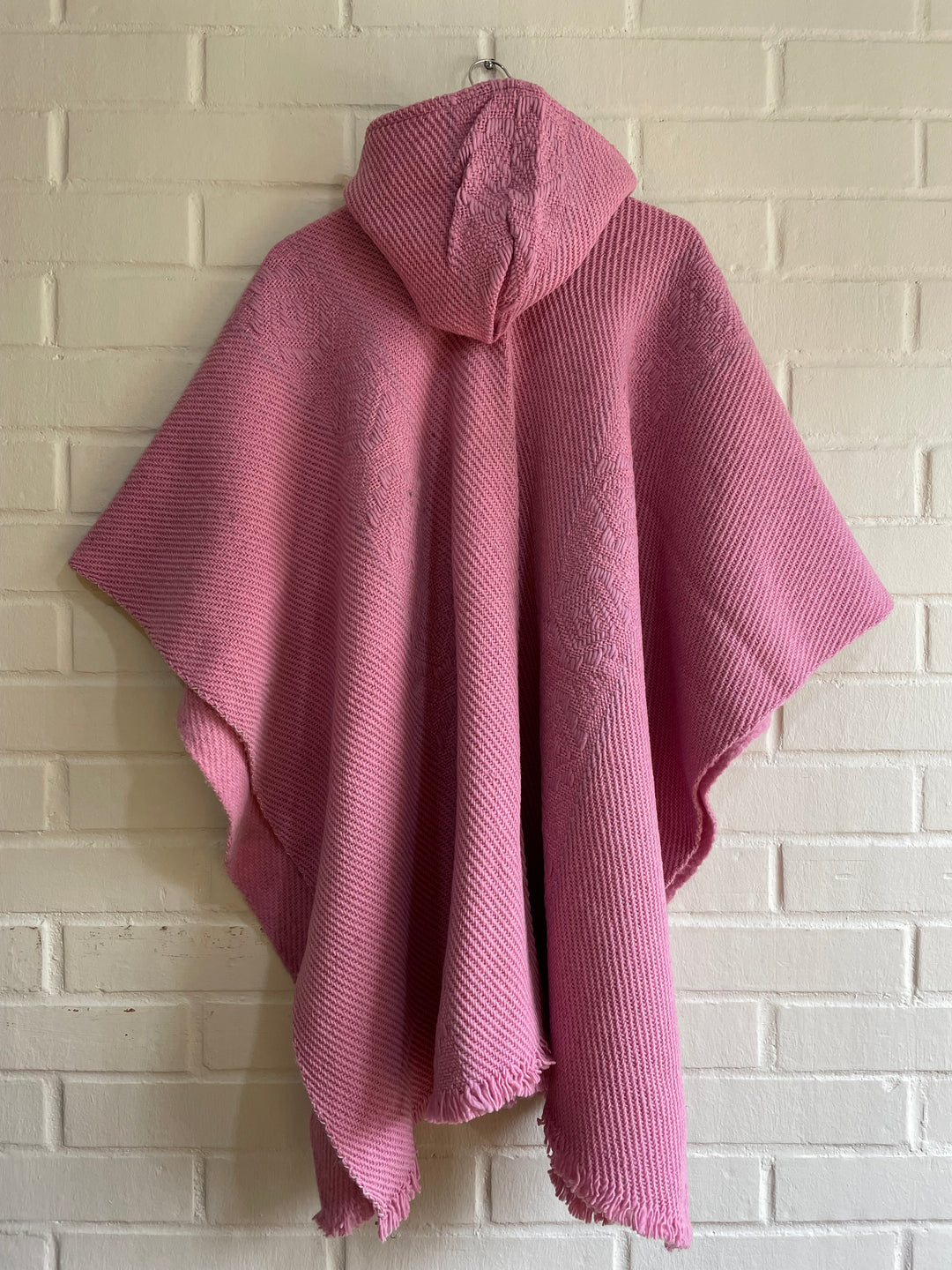 PONCHO DE OVEJA ROSA PASTEL