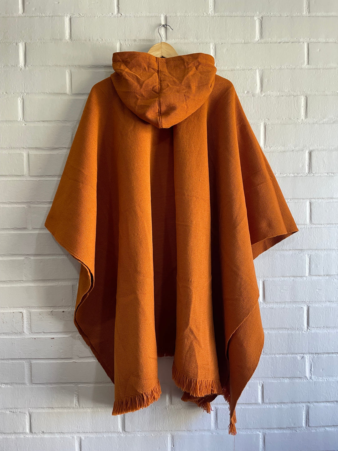PONCHO DE ALPACA “ARCILLA”