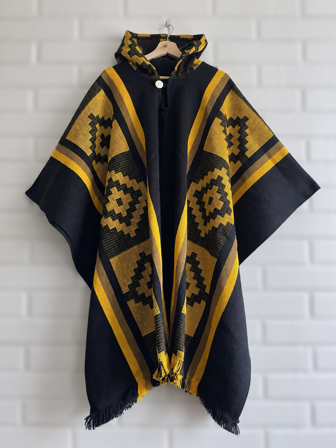 PONCHO ARAUCANO “SOL NEGRO”