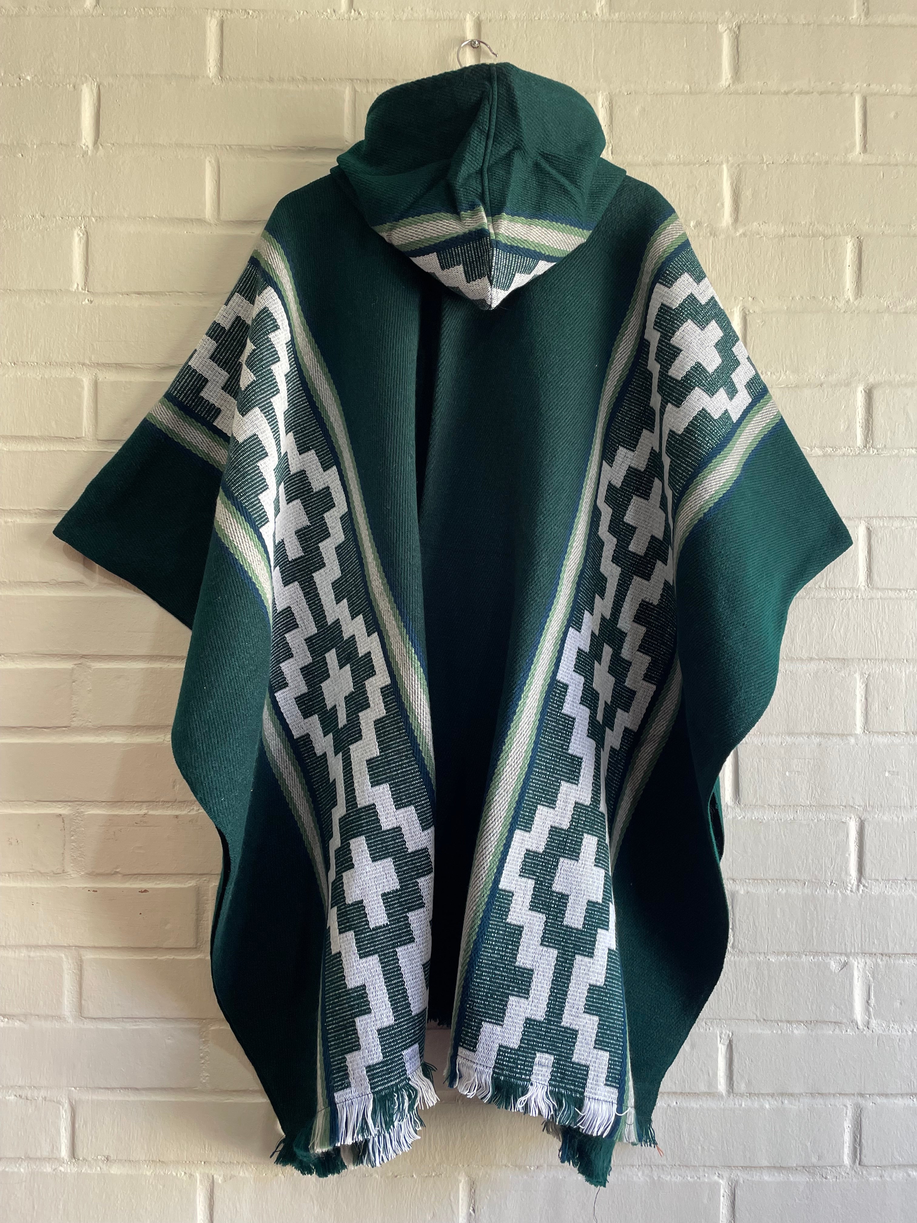 PONCHO ARAUCANO VERDE PEWMA
