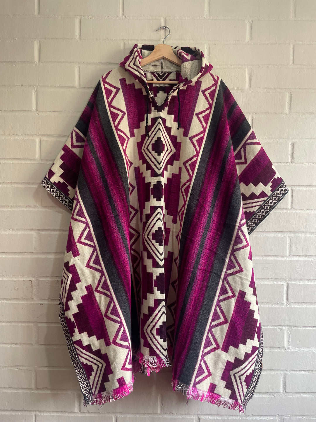PONCHO DE ALPACA NORTINO “PRAGMÁTICO”