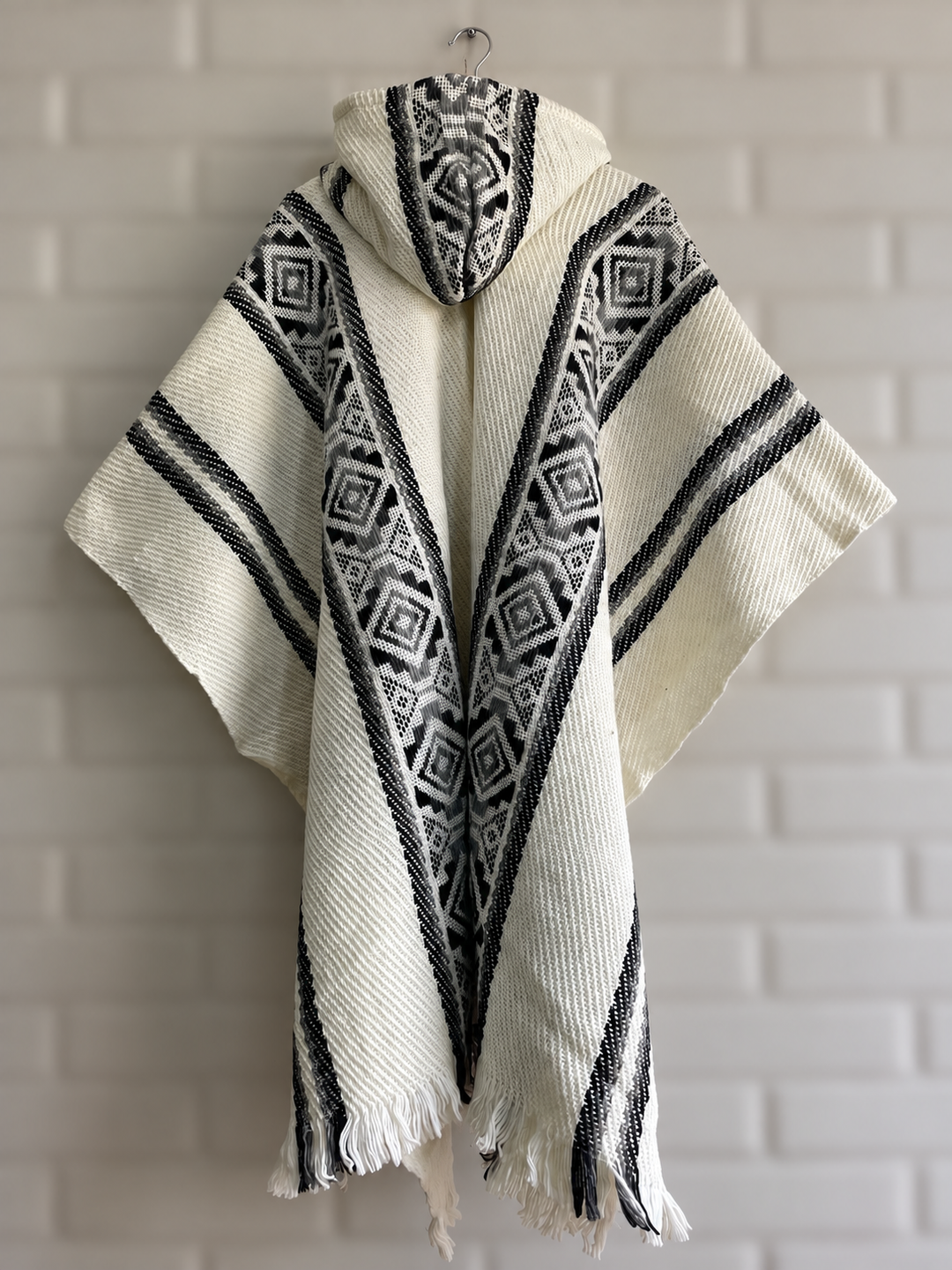 PONCHO TRADICIONAL ANDINO “DESPERTAR”
