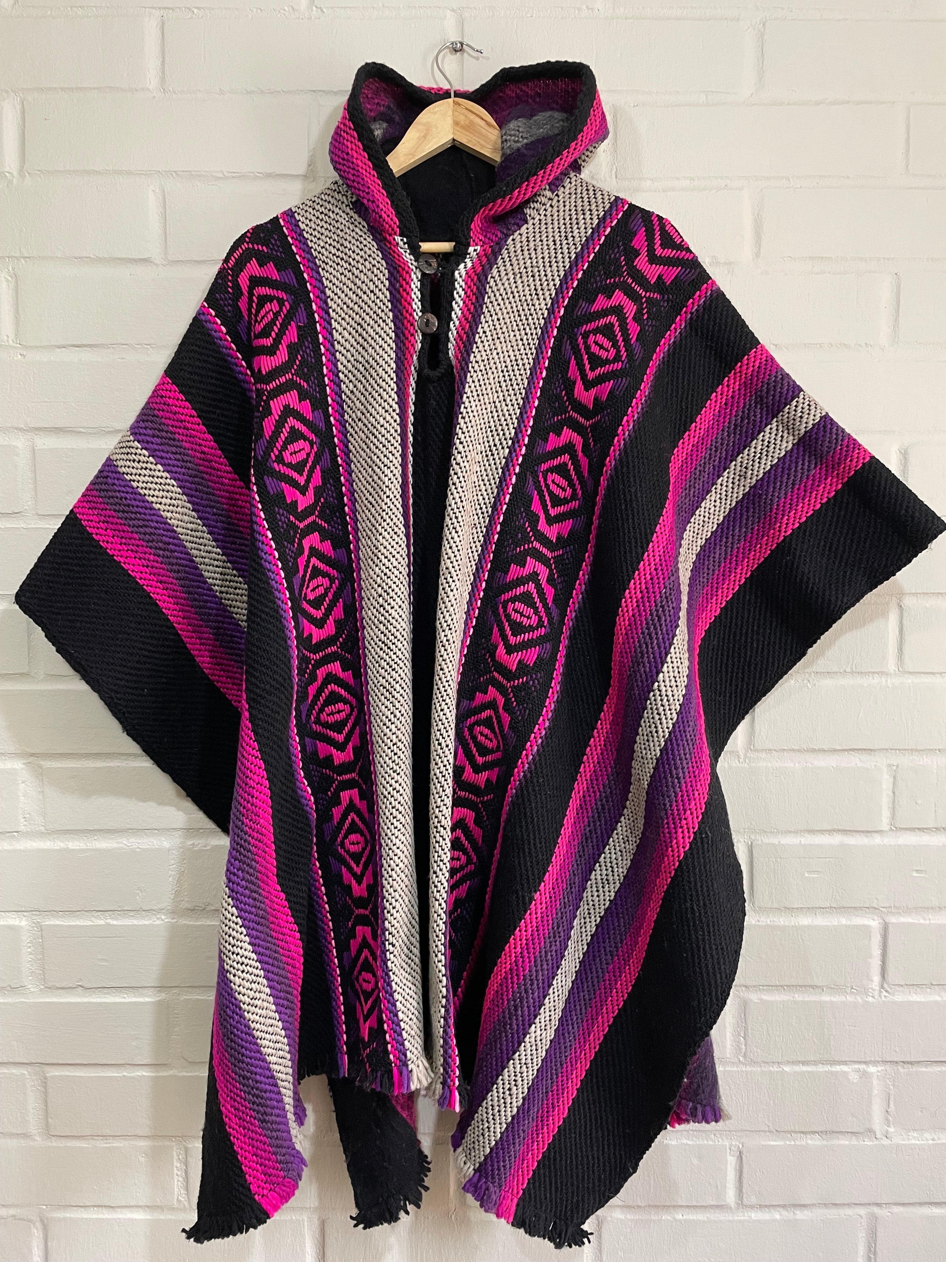 PONCHO DE OVEJA FUCSIA ANDINO