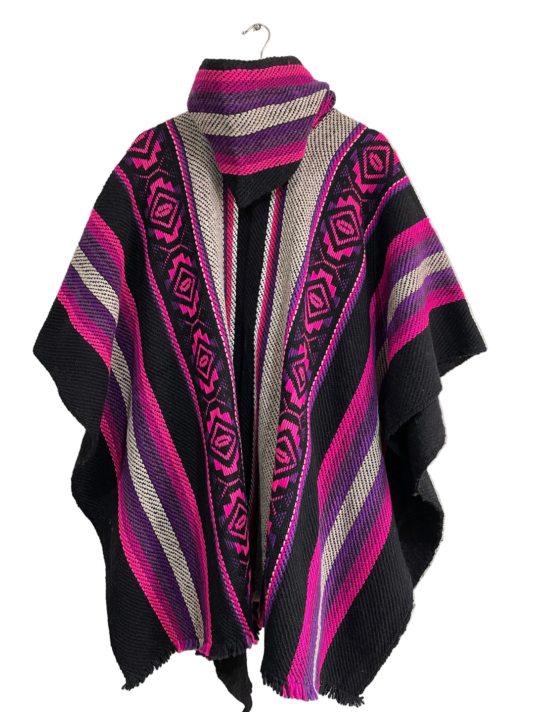 PONCHO DE OVEJA FUCSIA ANDINO