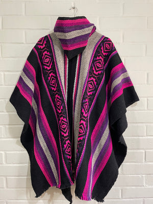 PONCHO DE OVEJA FUCSIA ANDINO