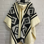 PONCHO ARAUCANO NIEVE Y EBANO