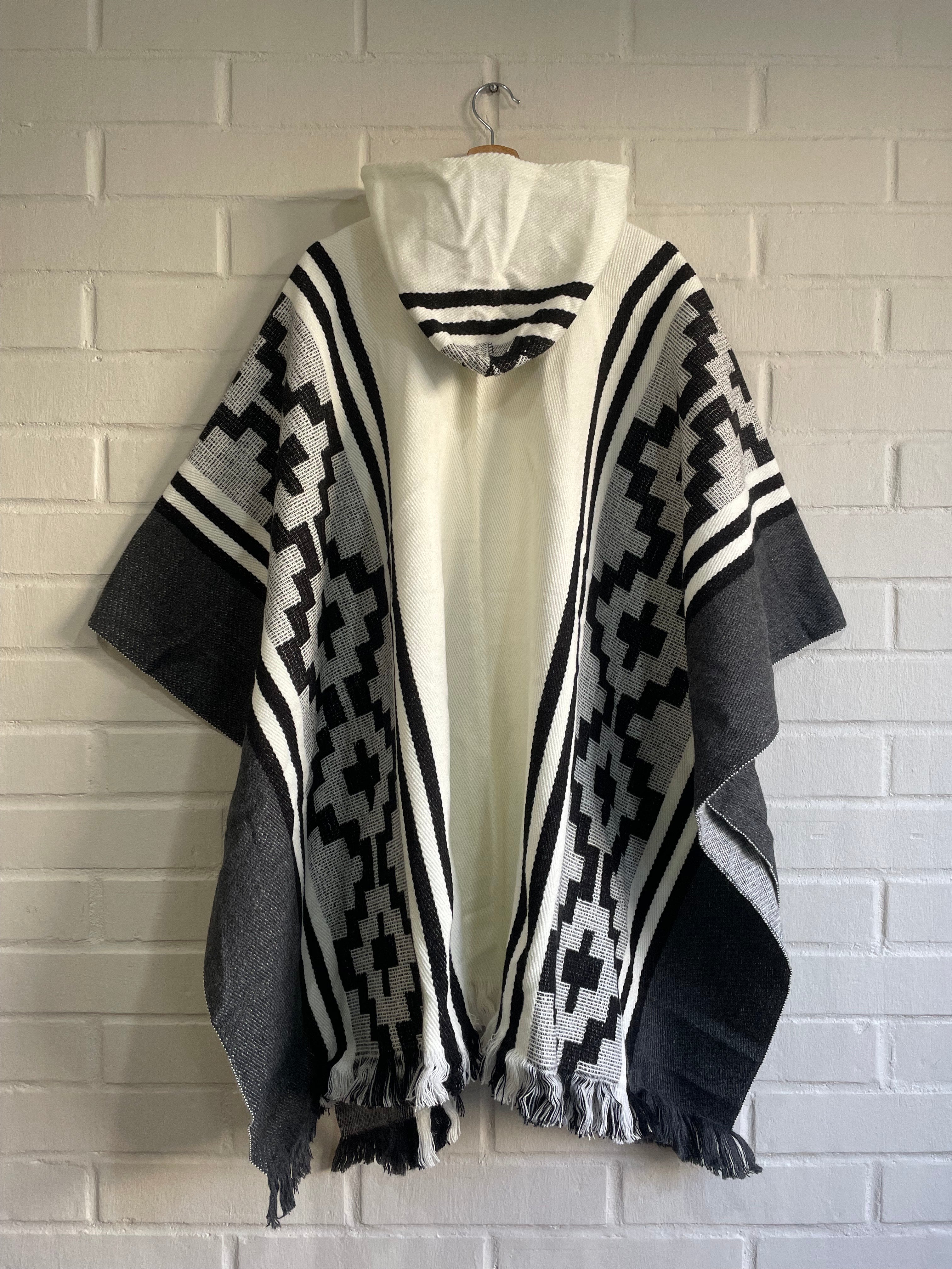 PONCHO ARAUCANO NIRE BLANCO