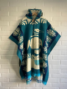 PONCHO DE ALPACA PINGUINO AUSTRAL