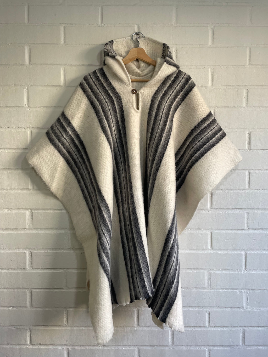 PONCHO DE OVEJA RIO DEL INVIERNO