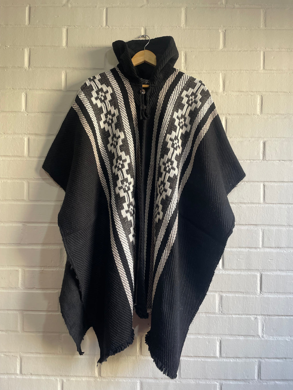 PONCHO DE OVEJA INTI NEGRO