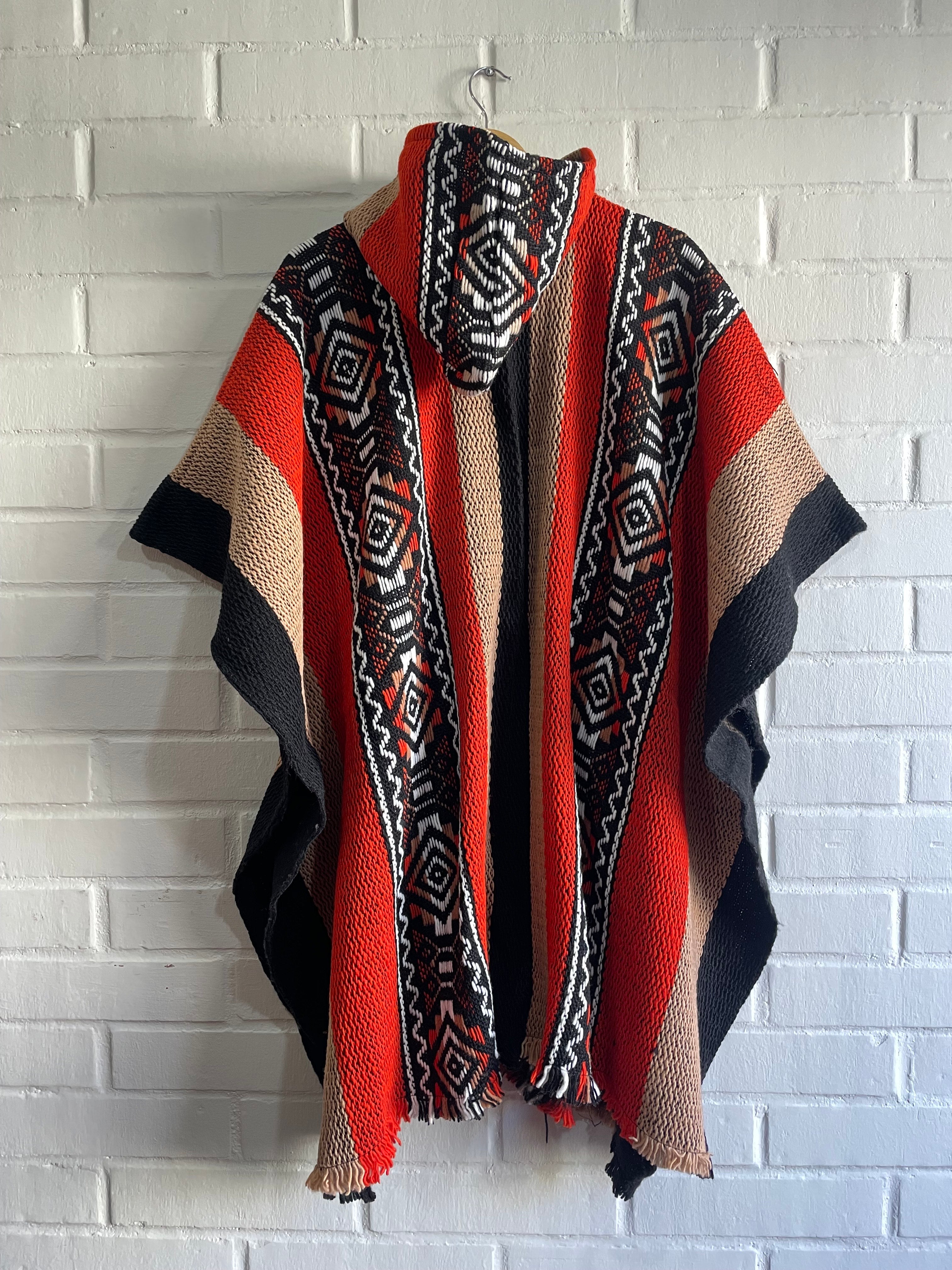PONCHO DE OVEJA MONTAÑA ROJA