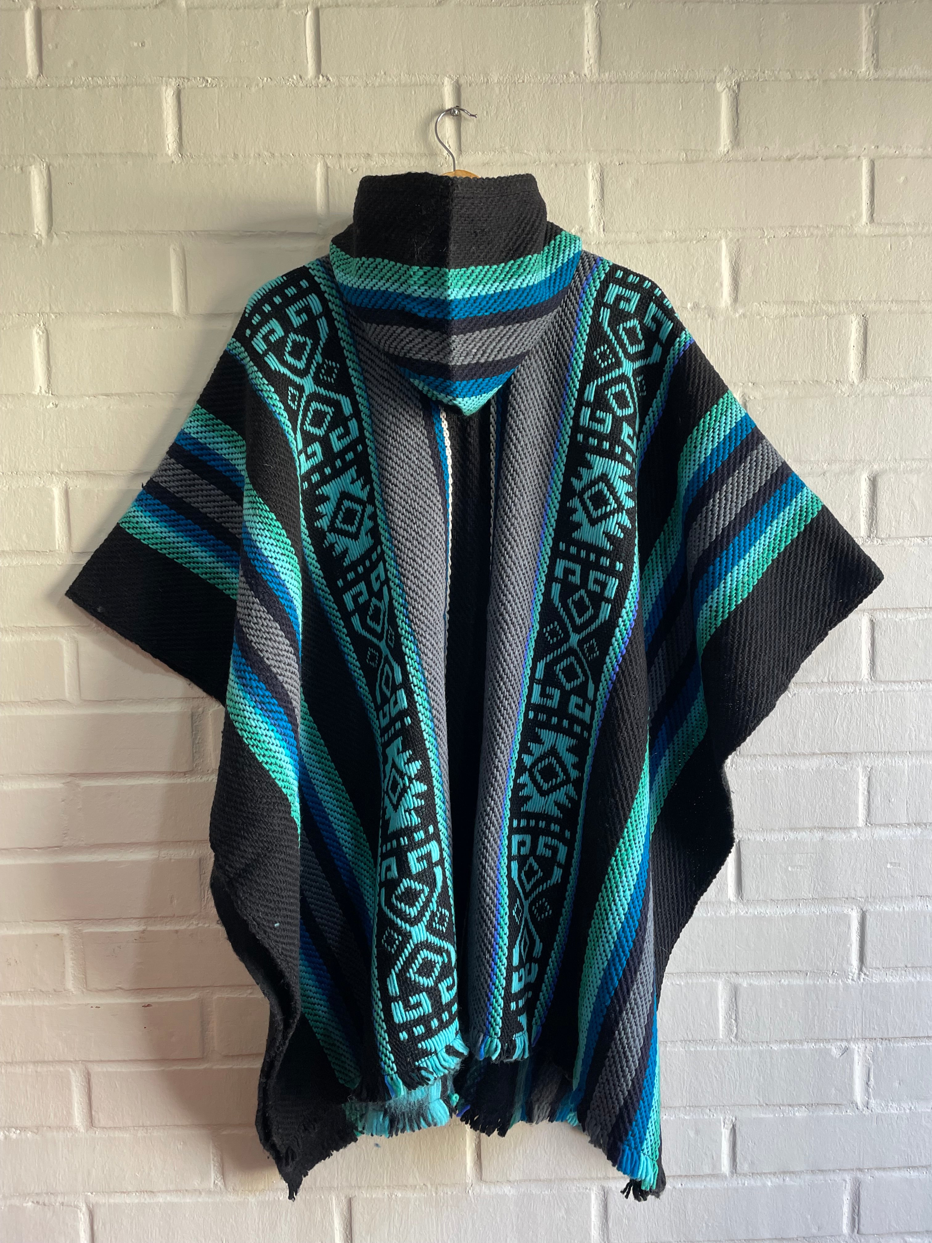 PONCHO DE OVEJA MANTO DEL BIO BIO