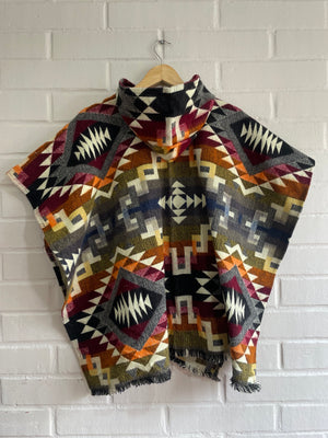 PONCHO DE ALPACA TALLA 4-6