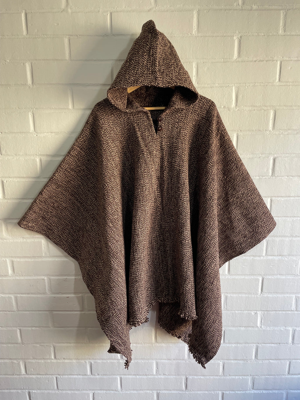PONCHO HUASO CANELO
