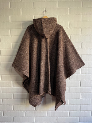 PONCHO HUASO CANELO