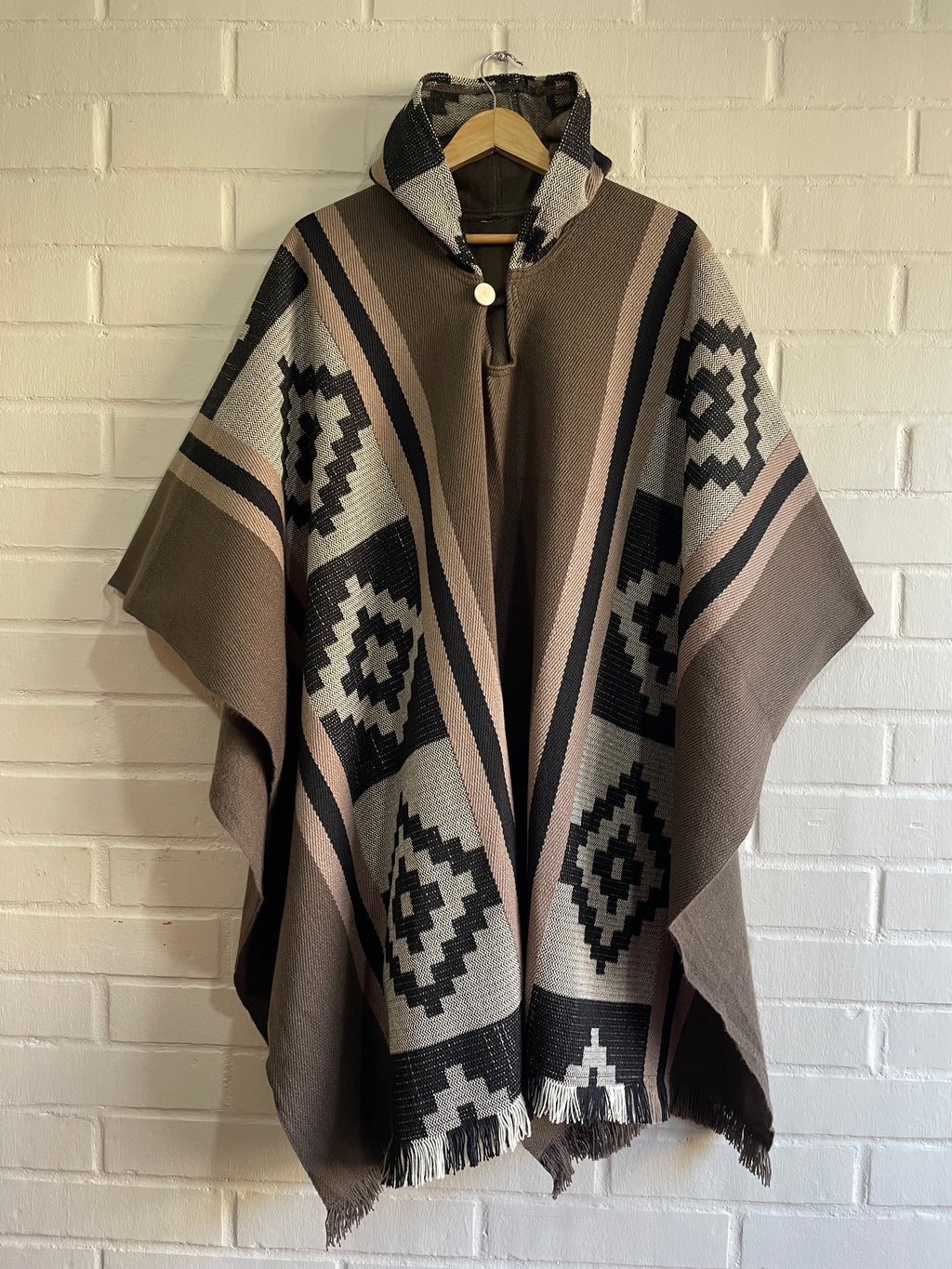 PONCHO ARAUCANO MADRE TIERRA