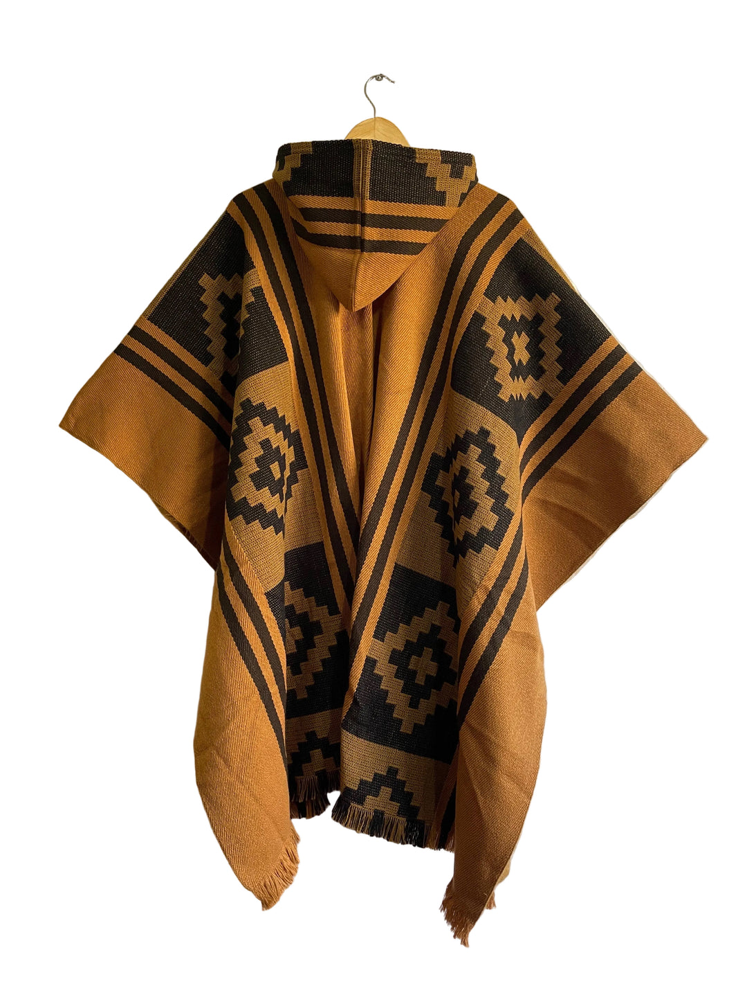 PONCHO ARAUCANO DE ALPACA "RUKA"