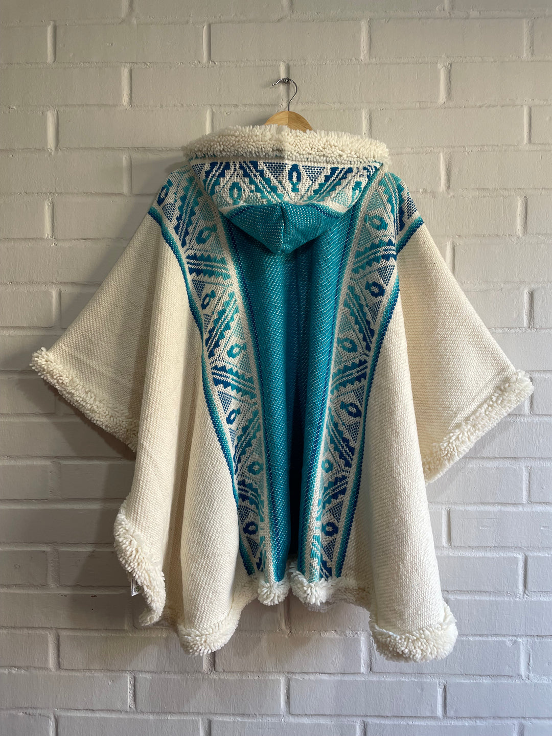 PONCHO LINDEZA CORAZON DE HIELO