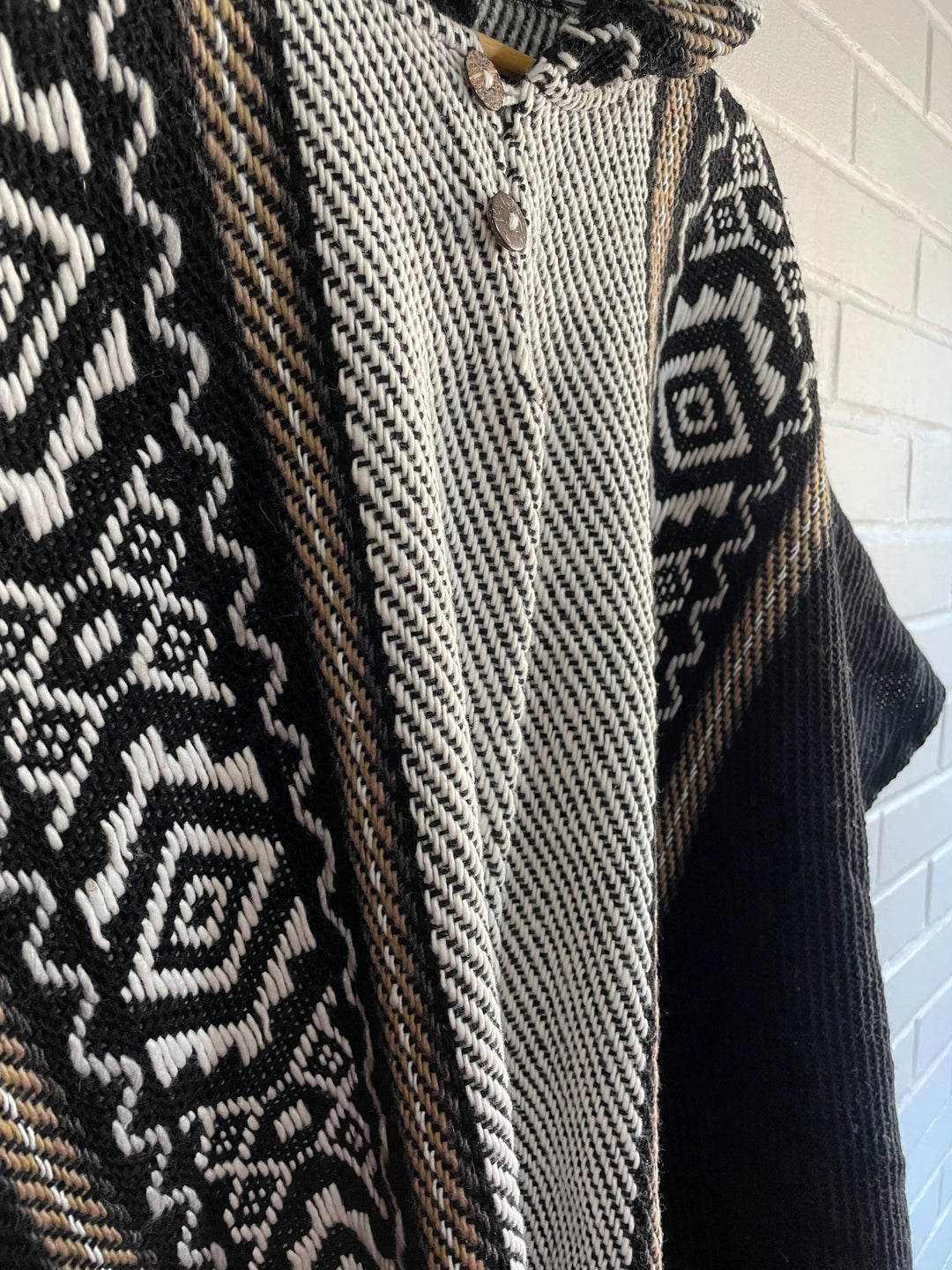 PONCHO DE OVEJA INTI