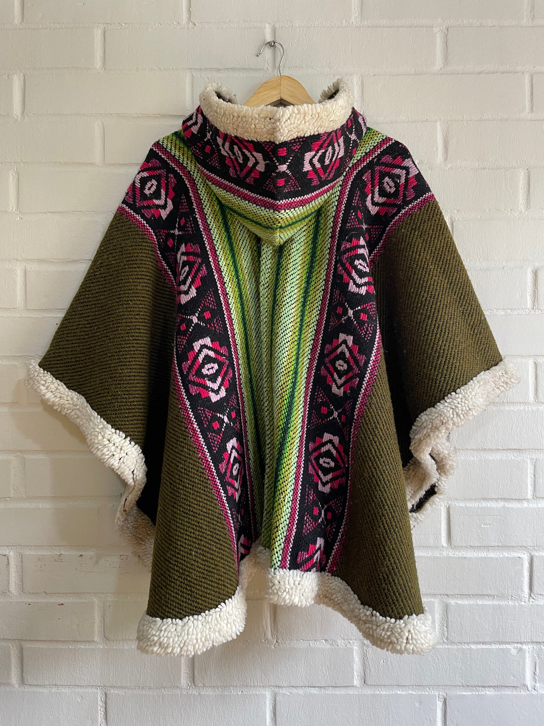 PONCHO LINDEZA FUERZA DE LA NATURALEZA